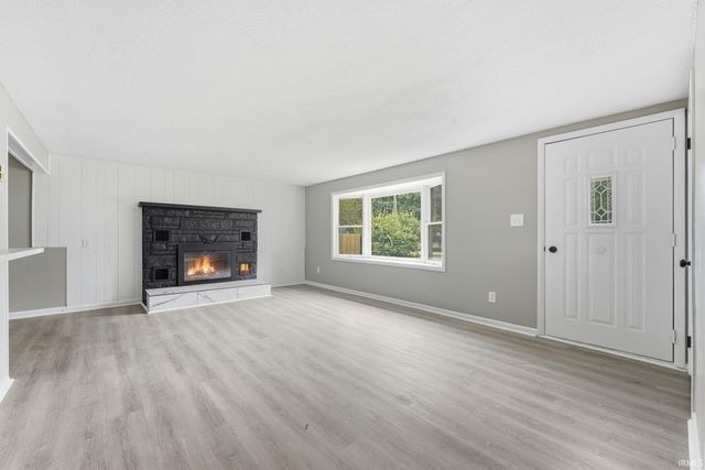 18111 Faylor Drive, Huntertown, IN 46748