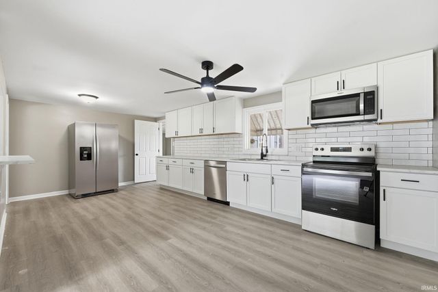 18111 Faylor Drive, Huntertown, IN 46748