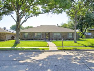 2460 Winterstone Drive, Plano, TX 75023