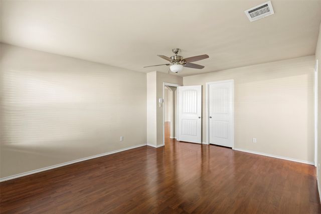 1547 Meadowlake Drive, Waxahachie, TX 75165