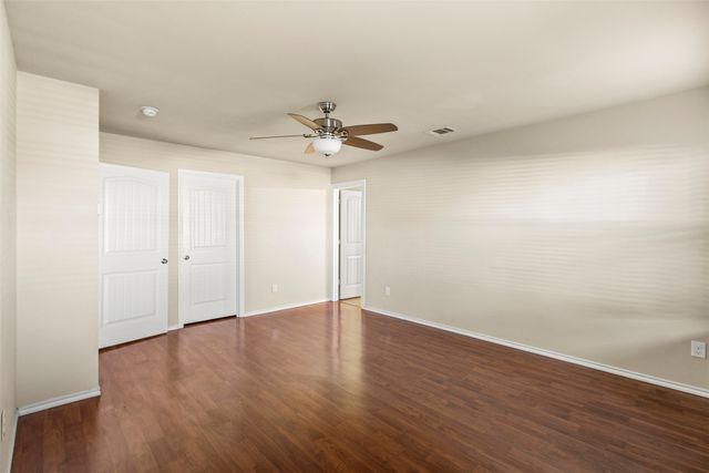1547 Meadowlake Drive, Waxahachie, TX 75165