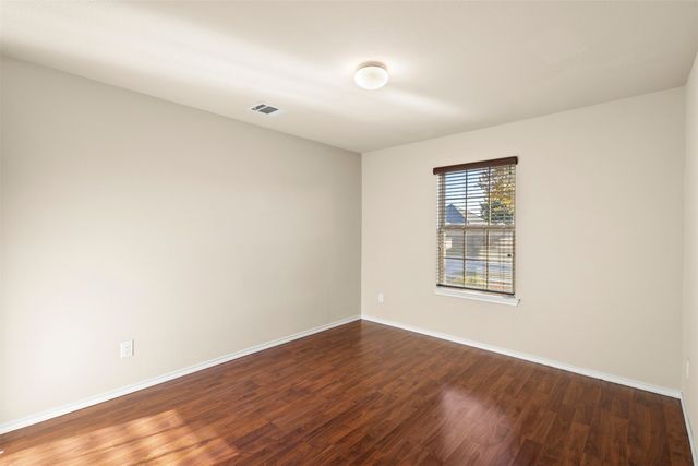 1547 Meadowlake Drive, Waxahachie, TX 75165