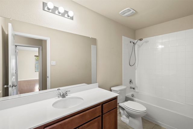 1547 Meadowlake Drive, Waxahachie, TX 75165