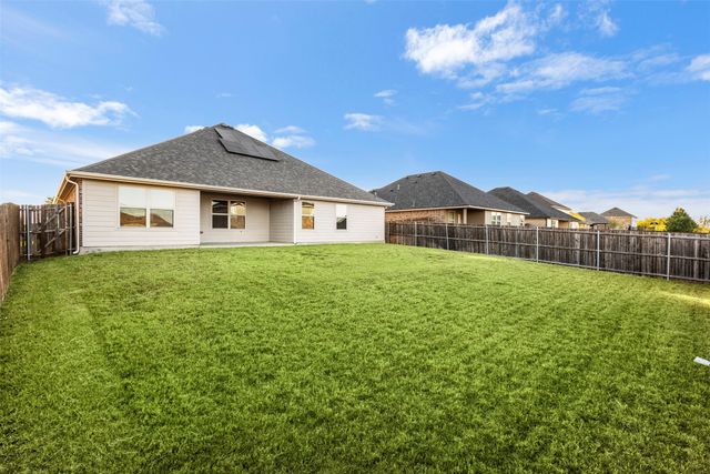 1547 Meadowlake Drive, Waxahachie, TX 75165