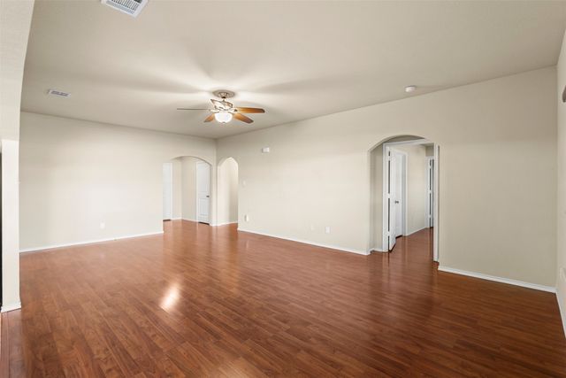 1547 Meadowlake Drive, Waxahachie, TX 75165