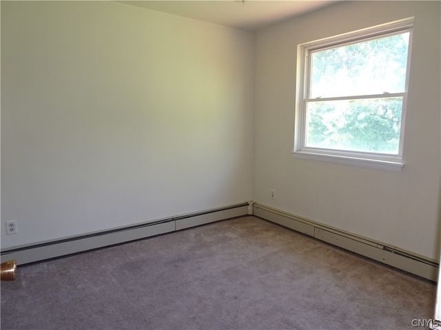 133 - 135 Tuller Road 133, Cicero, NY 13212