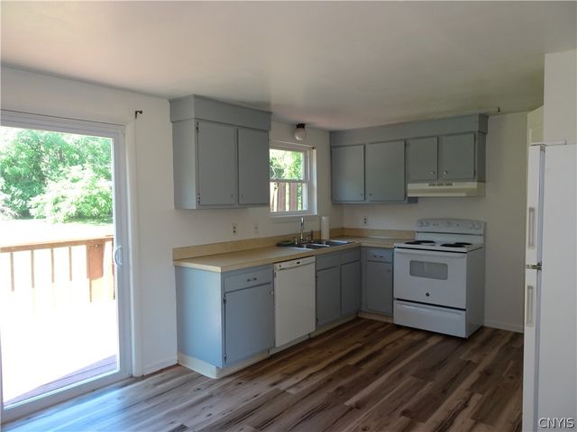 133 - 135 Tuller Road 133, Cicero, NY 13212