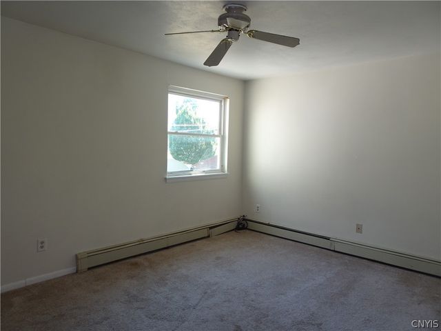 133 - 135 Tuller Road 133, Cicero, NY 13212