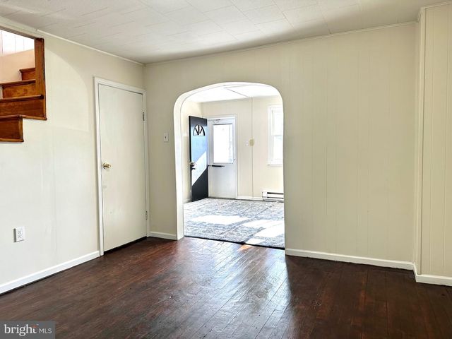 16 SPRUCE ST, Branchdale, PA 17923