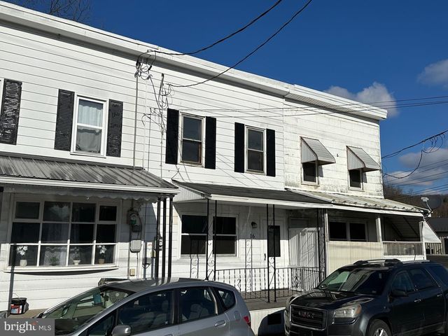 16 SPRUCE ST, Branchdale, PA 17923