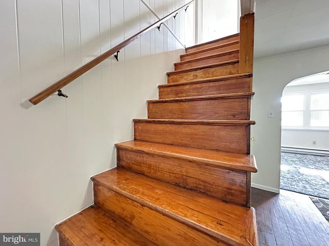 16 SPRUCE ST, Branchdale, PA 17923