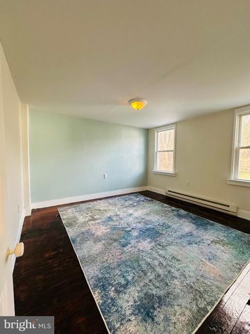 16 SPRUCE ST, Branchdale, PA 17923