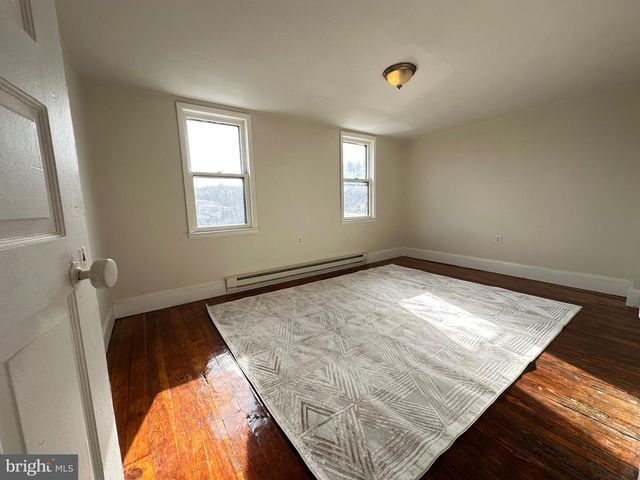 16 SPRUCE ST, Branchdale, PA 17923