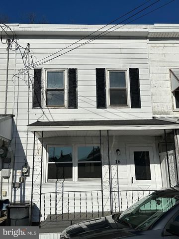 16 SPRUCE ST, Branchdale, PA 17923