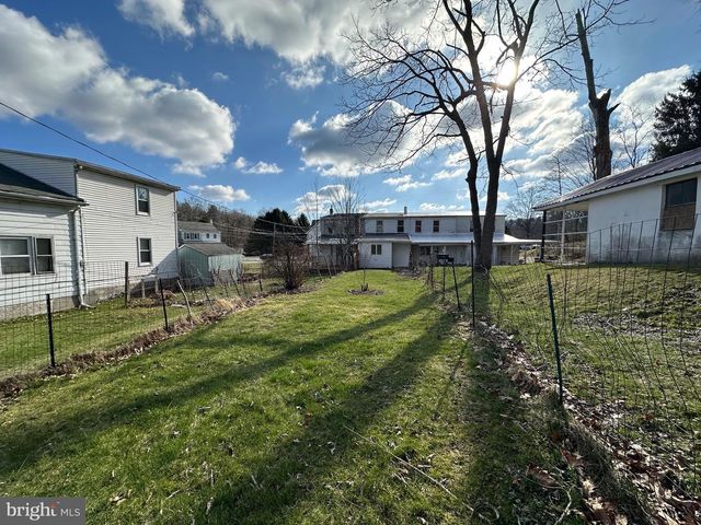 16 SPRUCE ST, Branchdale, PA 17923