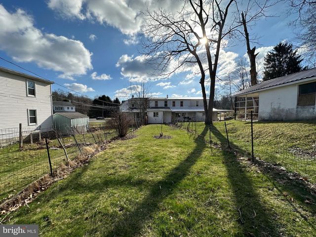 16 SPRUCE ST, Branchdale, PA 17923