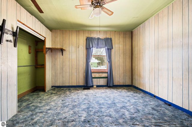 1663 County Road 633, Grawn, MI 49637