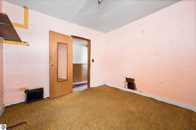 1663 County Road 633, Grawn, MI 49637