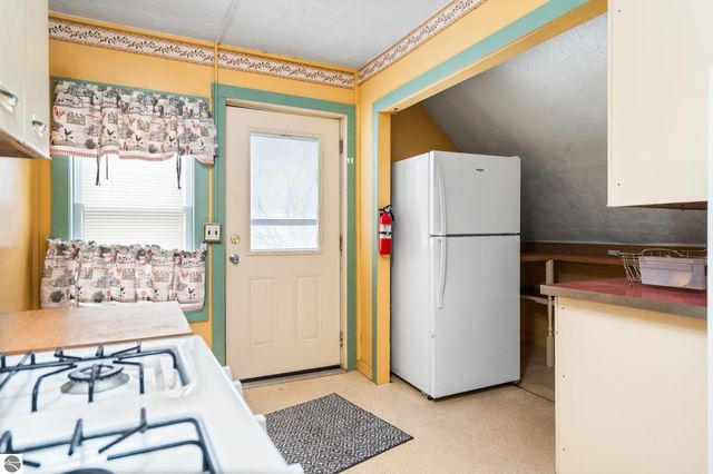 1663 County Road 633, Grawn, MI 49637