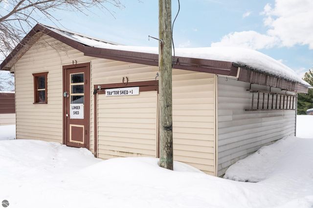 1663 County Road 633, Grawn, MI 49637