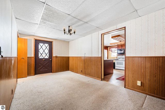 1663 County Road 633, Grawn, MI 49637