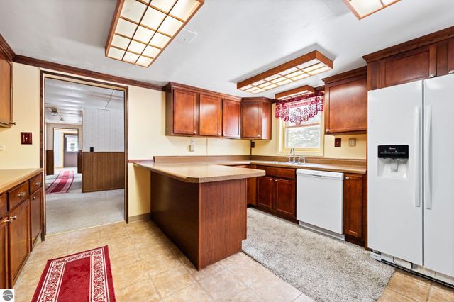 1663 County Road 633, Grawn, MI 49637