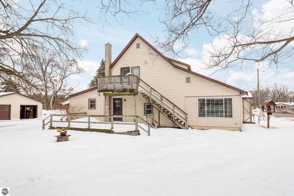 Image 39 of property listing at 1663 County Road 633, Grawn, MI 49637