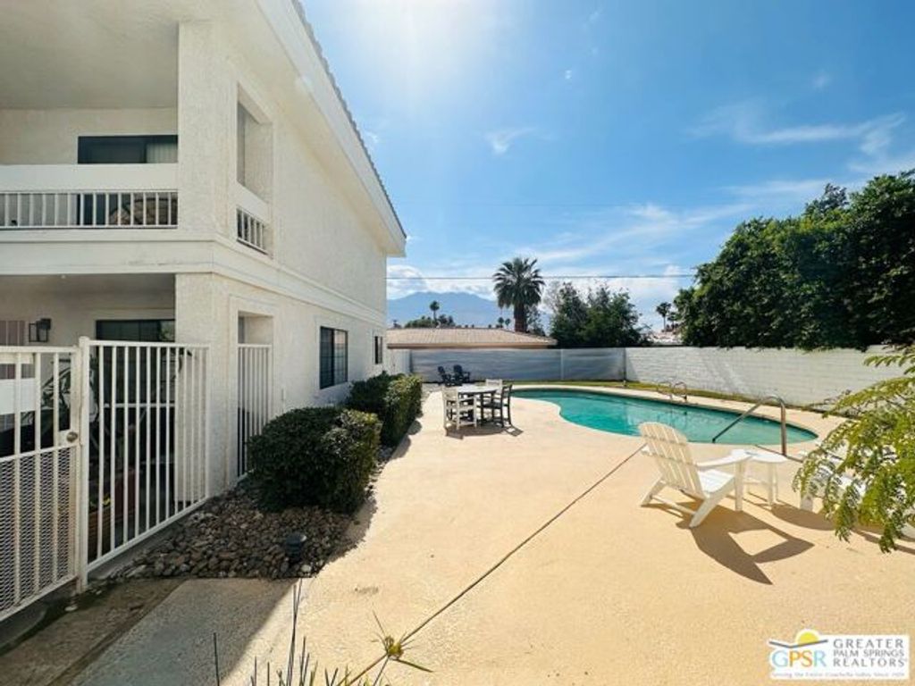 32389 Whispering Palms Trail, Cathedral City, CA 92234