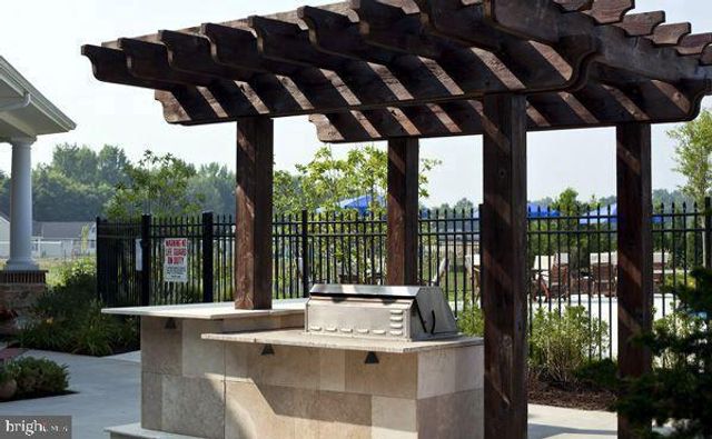 267 NOBLES POND XING, Dover, DE 19904