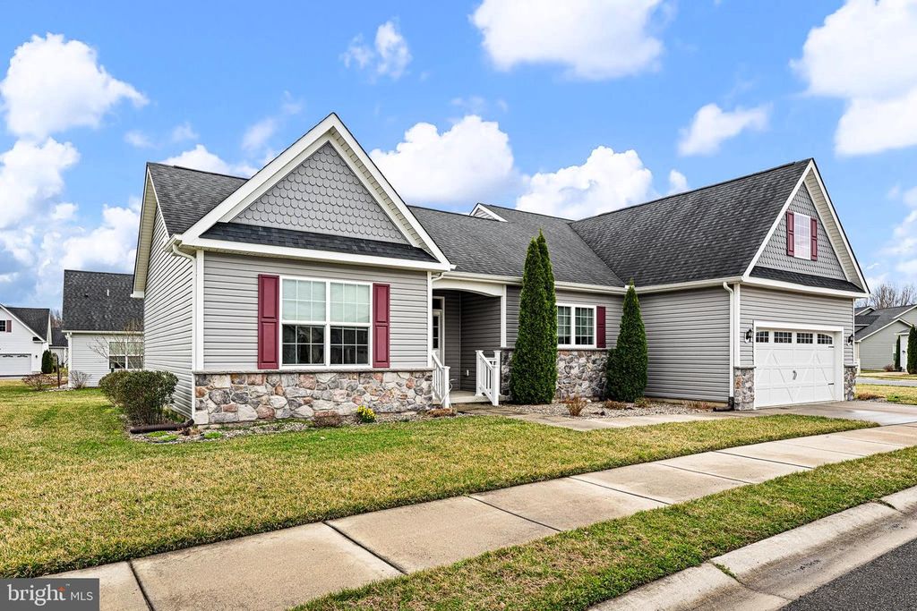 267 NOBLES POND XING, Dover, DE 19904