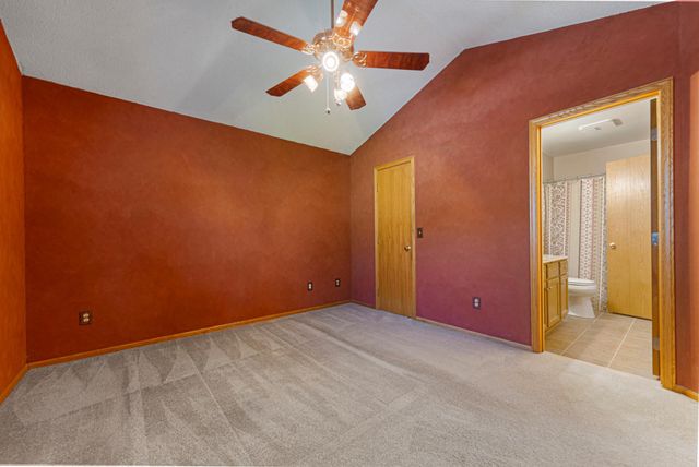 1820 Park Ridge Drive, Chaska, MN 55318