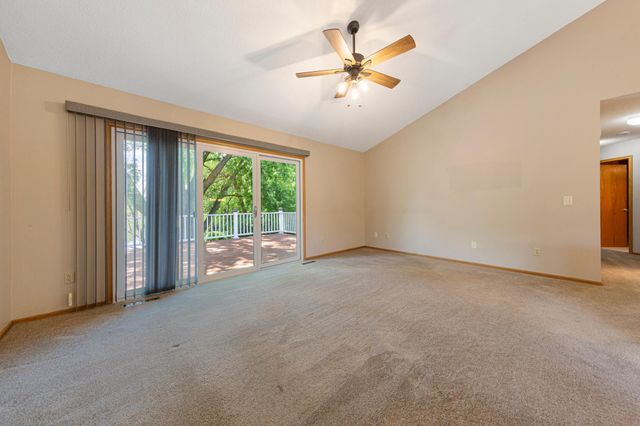 1820 Park Ridge Drive, Chaska, MN 55318