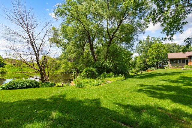 1820 Park Ridge Drive, Chaska, MN 55318