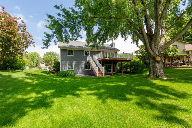 1820 Park Ridge Drive, Chaska, MN 55318