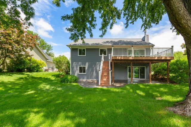 1820 Park Ridge Drive, Chaska, MN 55318