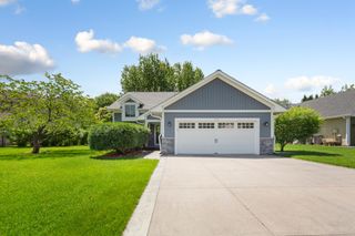 1820 Park Ridge Drive, Chaska, MN 55318