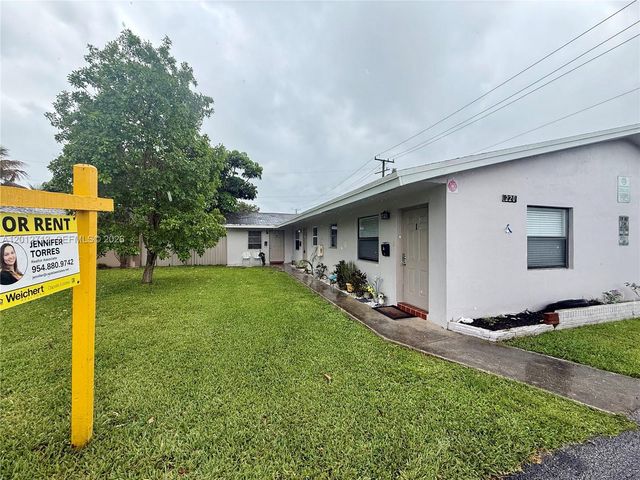 220 NE 41st St 2, Oakland Park, FL 33334