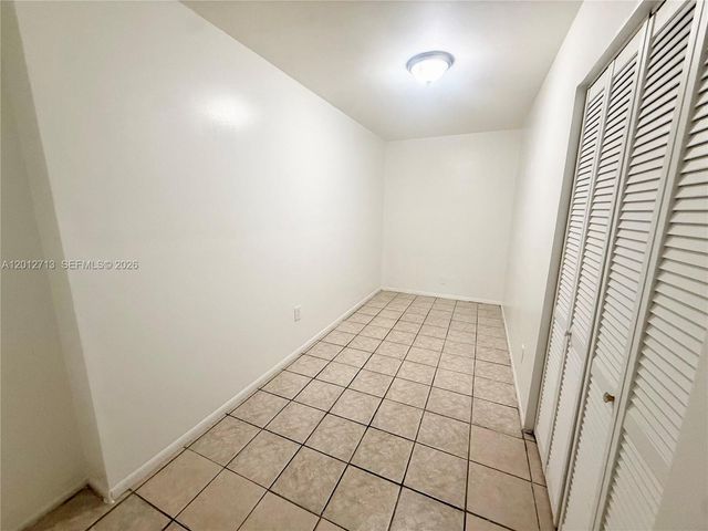 220 NE 41st St 2, Oakland Park, FL 33334
