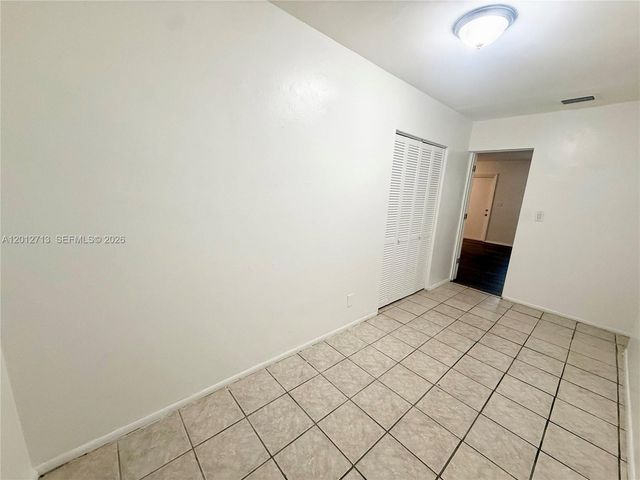 220 NE 41st St 2, Oakland Park, FL 33334