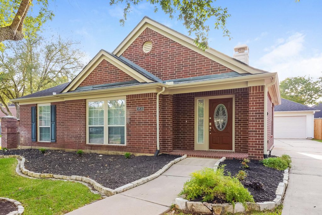 3830 Lake Ballinger Lane, Richmond, TX 77406