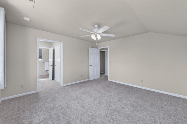 571 W Pat Drive, Clovis, CA 93612
