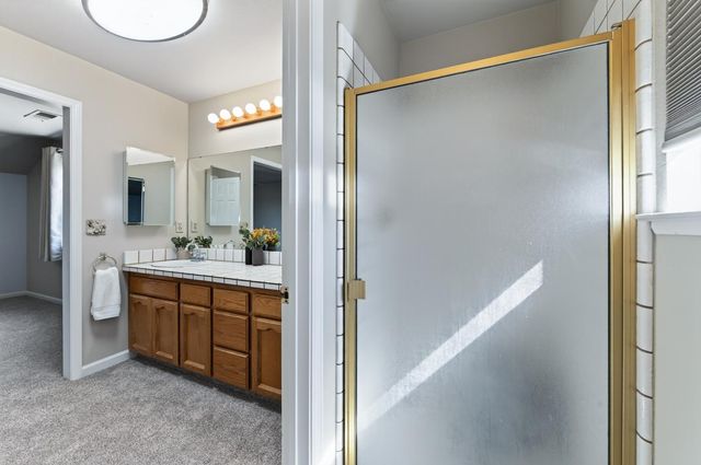 571 W Pat Drive, Clovis, CA 93612