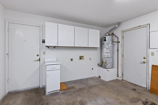 571 W Pat Drive, Clovis, CA 93612