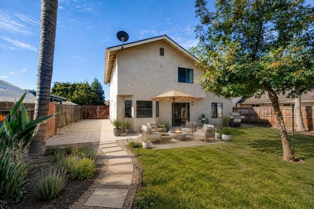 571 W Pat Drive, Clovis, CA 93612