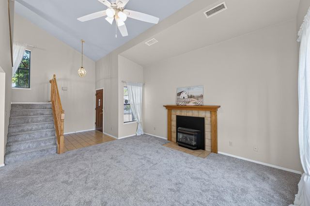 571 W Pat Drive, Clovis, CA 93612