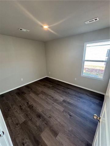 6611 NW Kathleen Street, Bentonville, AR 72713