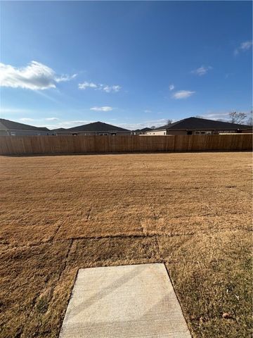 6611 NW Kathleen Street, Bentonville, AR 72713