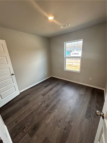 6611 NW Kathleen Street, Bentonville, AR 72713