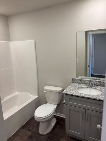 6611 NW Kathleen Street, Bentonville, AR 72713