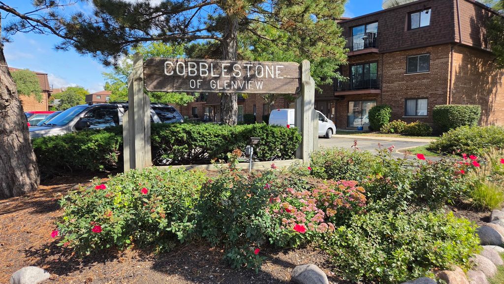 718 Cobblestone Circle C, Glenview, IL 60025 — exterior